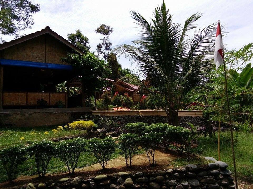 Orchid Bungalow & Restaurant Hotel Timbanglawang Kültér fotó
